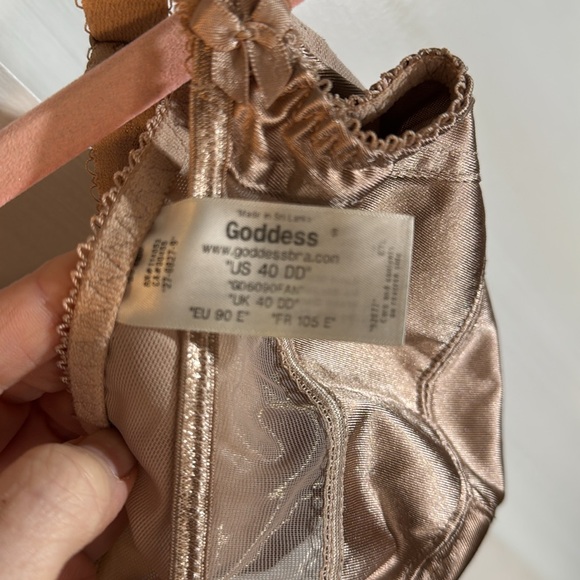 40 DD Goddess Bra - Picture 2 of 4